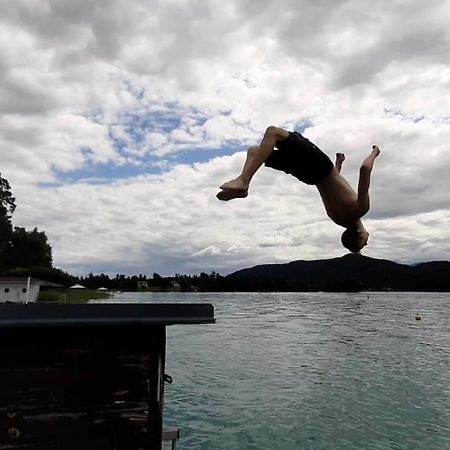 Seehaus Hochauer Direkter Seezugang Woerthersee Apartment เพิร์ทชาค อัม เวิร์ทเทอร์ซี ภายนอก รูปภาพ